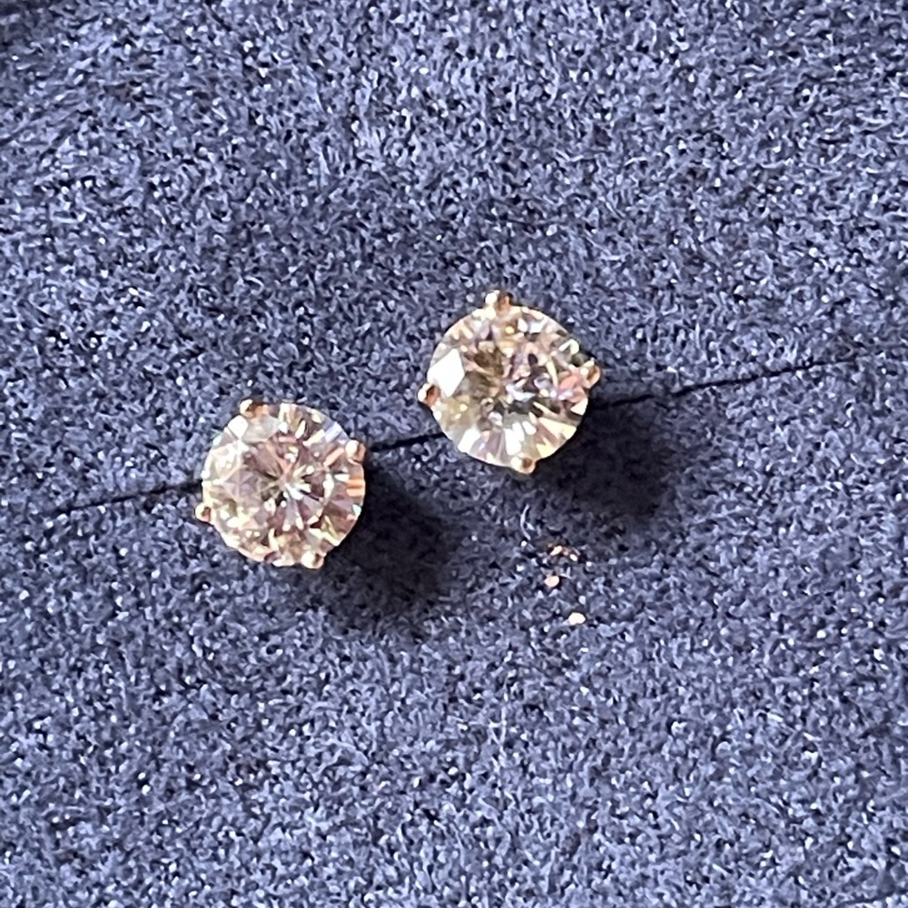 1 ctw. Charles & Covard Moissanite earrings